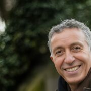 lES yeux dans le dos - Azouz Begag