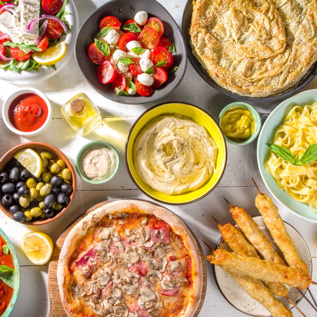 La Méditerranée les pieds dans l'eau