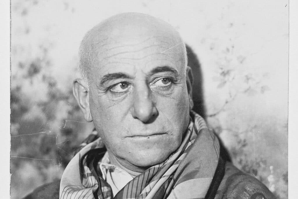Portrait photographique noir et blanc du poète Max Jacob, sujet du récit Saint Max d'Olivier Rasimi